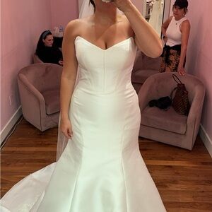 Martina Liana White Ruched Sweetheart Sheath Gown